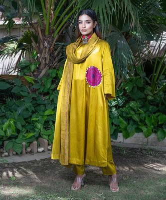 Mustard embroidered sunheri kurta set 1