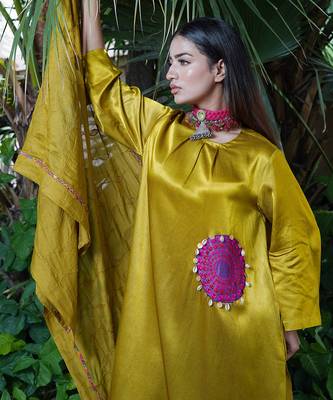 Mustard embroidered sunheri kurta set 4