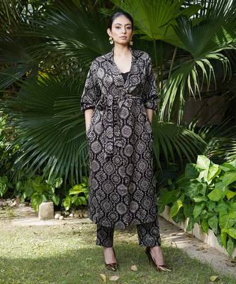 Black surmayi printed jacket set 1