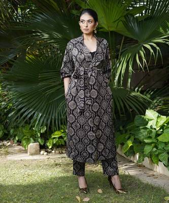 Black surmayi printed jacket set 2