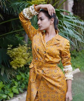 Mustard sunehri printed jacket set 2