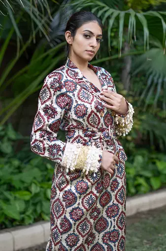Off white kafoori printed jacket set