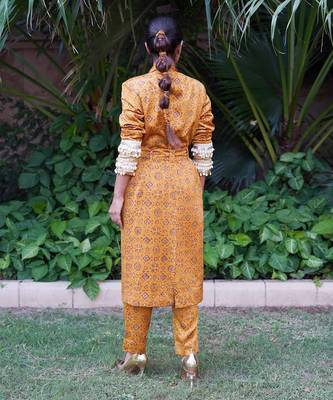 Sunehri trench coat 4