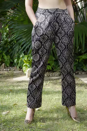 Black printed surmayi pants