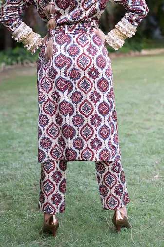 Off white printed kafoori pants