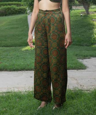 Green printed panna pants 1