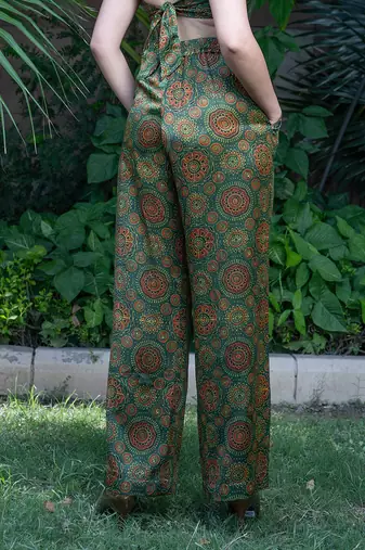 Green printed panna pants