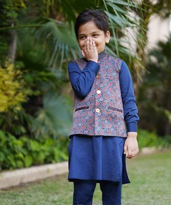 Navy blue printed silk kurta set 2