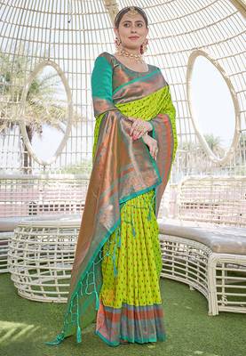 Bright Green Contrast 1000 Butti Zari Woven Paithani Silk Blend Saree 2