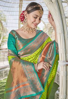 Bright Green Contrast 1000 Butti Zari Woven Paithani Silk Blend Saree 3