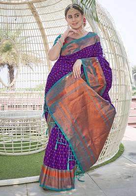 Purple Contrast 1000 Butti Zari Woven Paithani Silk Blend Saree 2