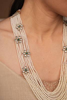 White Bead and Floral Necklace Set 6