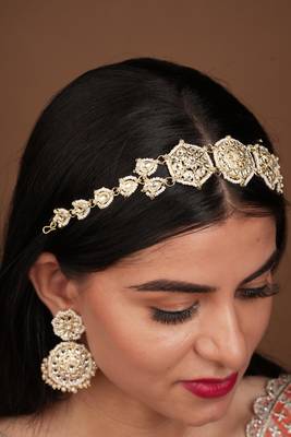 Festive Kundan Gold Plated Sheeshphool Set with Earrings 5