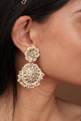 Festive Kundan Gold Plated Sheeshphool Set with Earrings 7