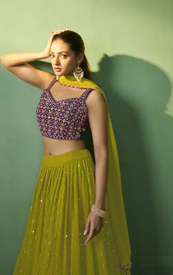 GREEN SEQUINS EMBROIDERED GEORGETTE DESIGNER BRIDAL WEDDING & PARTY WEAR FESTIVAL SEMI STITCHED LEHENGA 1