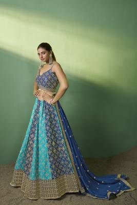 TURQUOISE BLUE SEQUINS EMBROIDERED GEORGETTE DESIGNER BRIDAL WEDDING & PARTY WEAR FESTIVAL SEMI STITCHED LEHENGA 4