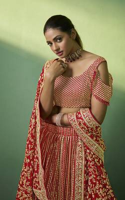 RED SEQUINS EMBROIDERED GEORGETTE DESIGNER BRIDAL WEDDING & PARTY WEAR FESTIVAL SEMI STITCHED LEHENGA 2