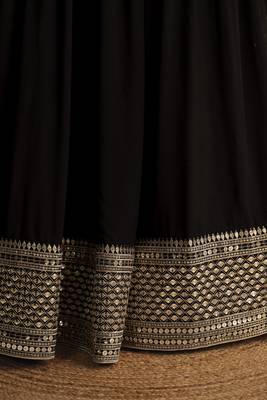 BLACK SEQUINS & ZARI EMBROIDERED GEORGETTE DESIGNER BRIDAL WEDDING & PARTY WEAR FESTIVAL SEMI STITCHED LEHENGA 7