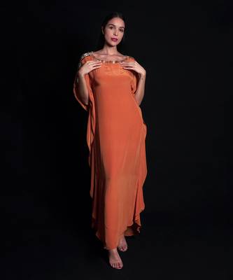 Sundial geometric embroidered kaftaan 1