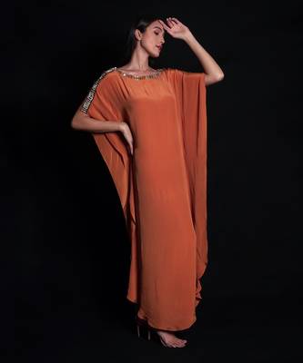 Sundial geometric embroidered kaftaan 2