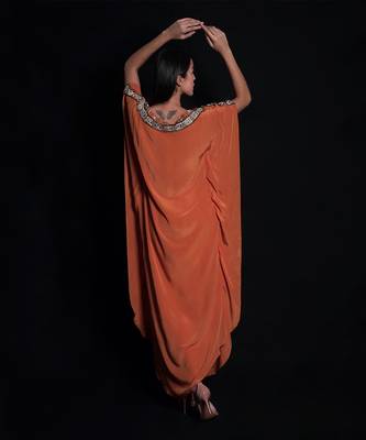 Sundial geometric embroidered kaftaan 3