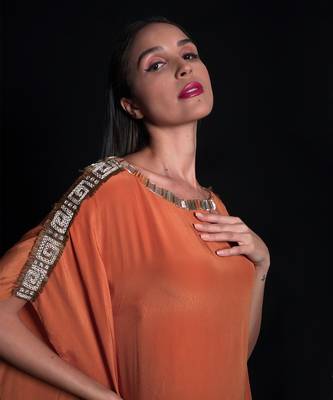 Sundial geometric embroidered kaftaan 4