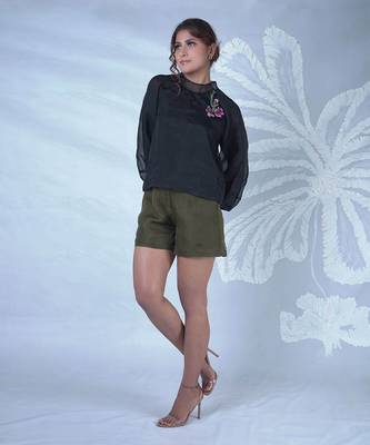 Kamaria black floral applique top 2