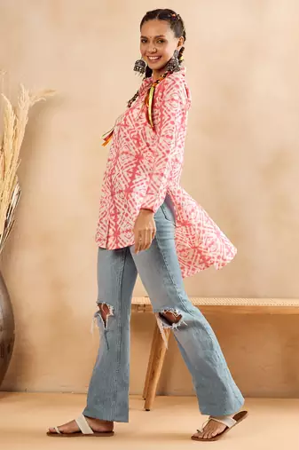 Winered womentie dye hi-low shirt with pocket detailing