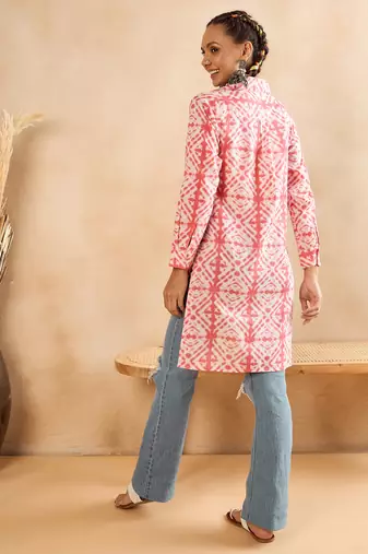 Winered womentie dye hi-low shirt with pocket detailing