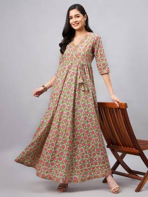 Winered woman angrakha floral dress with border 2