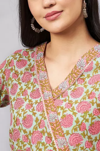 Winered woman angrakha floral dress with border
