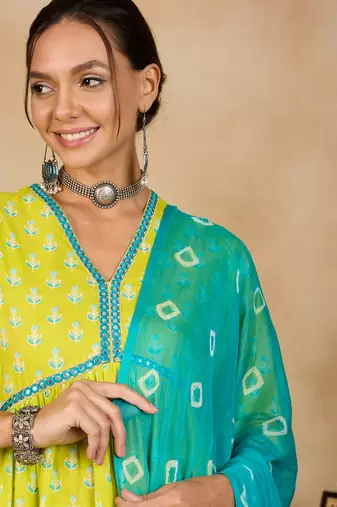 Winered woman green printed mirror work naira-cut kurta dupatta set