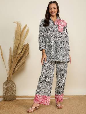 Winered woman black & red color-blocking co-ord set 1