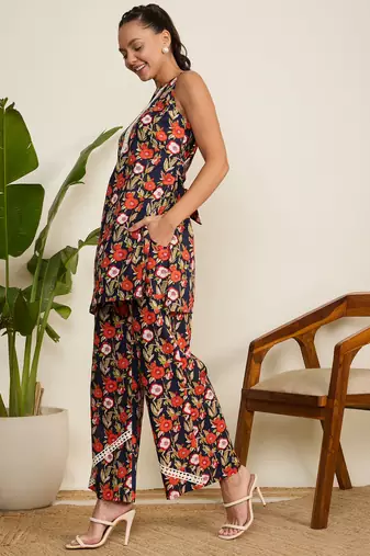 Winered woman navy blue floral print halter neck co-ord set