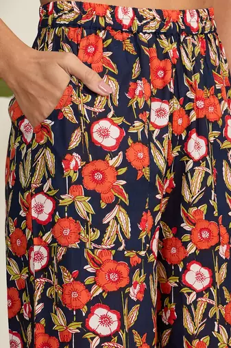 Winered woman navy blue floral print halter neck co-ord set