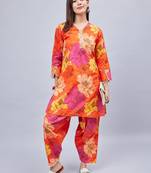 Winered woman floral print v-neck lace detailing co-ord set