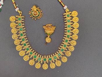 Stylish Jewellery Necklace Set Gold Plated Jewellery Set for Women 2