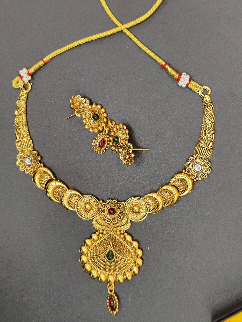 GOLD TONE ETHNIC CHOKER STONES STUDDED NECKLACE SET FOR WOMEN