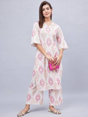 Winered woman white geometric print neck lace detailing kurta set 1