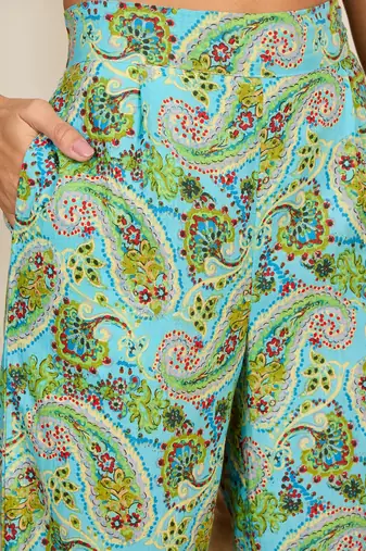 Winered woman green paisley print border co-ord set