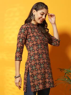 Black and red ajarakh printed tunic 3