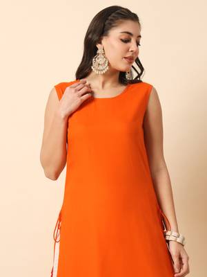 Orange solid round neck sleeveless straight calf length kurta 2