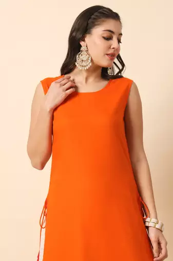 Orange solid round neck sleeveless straight calf length kurta