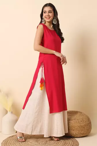 Magenta pink solid round neck sleeveless straight calf length kurta