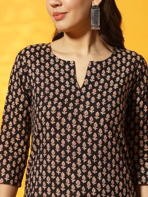 Black and maroon floral bagru printed tunic 2