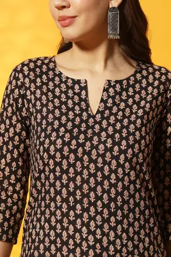 Black and maroon floral bagru printed tunic