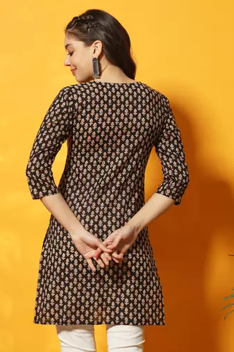 Black and maroon floral bagru printed tunic