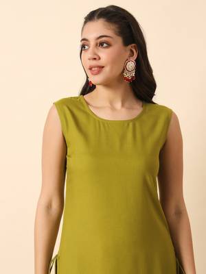 Olive green solid round neck sleeveless straight calf length kurta 2