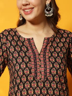 Black and multi floral bagru printed tunic 2