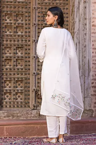 Chanderi embroidered Kurta with silk Lining  Pant and Dupatta set
